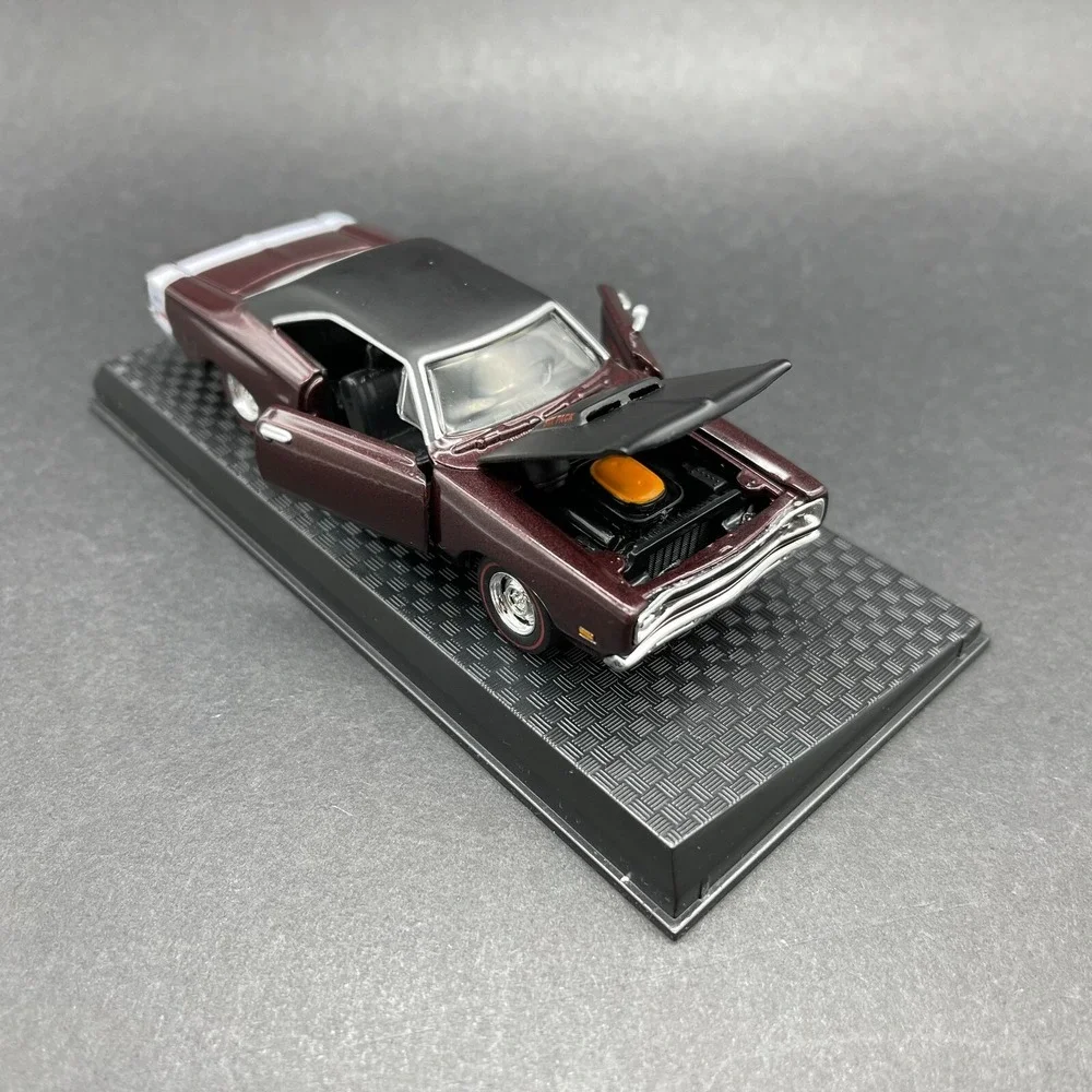 Road‎ Champions 30th Anniversary 1969 '69 Dodge Superbee Car Maroon Diecast 1/43